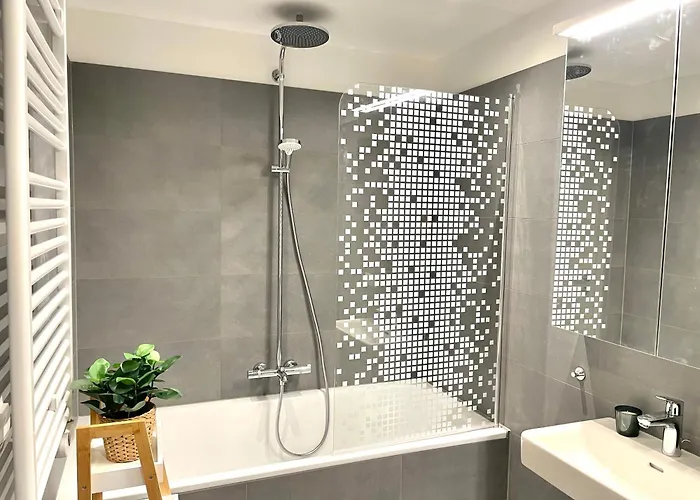 Appartement Modern Rooftop With Free Parking *
